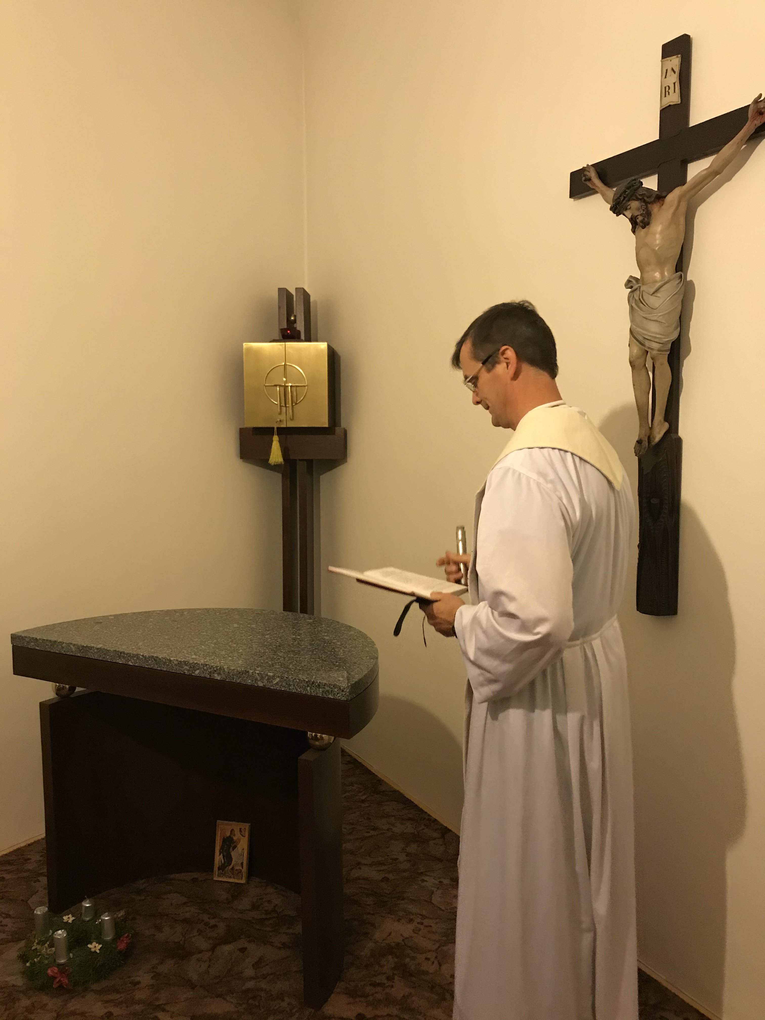 Kaple - nová oltářní deska